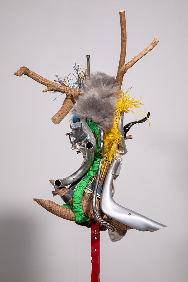 Salman Khoshroo's Figurative Wire Sculptures - Hi-Fructose Magazine